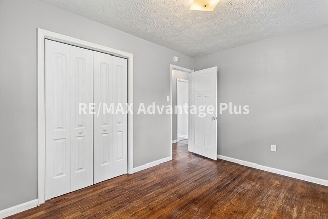 Building Photo - 2-Bedroom Home Walking Distance to Longwood University