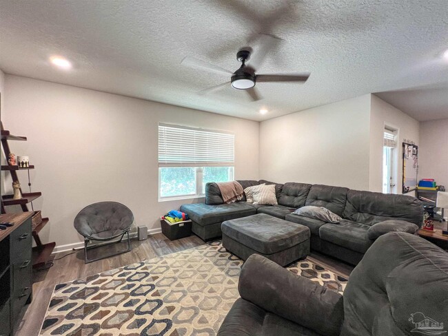 Building Photo - 1039 Lovebird Ct