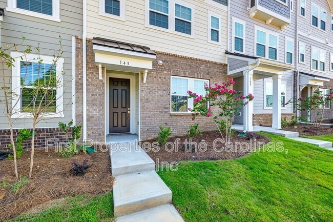 Building Photo - 143 Morning Gap Pkwy