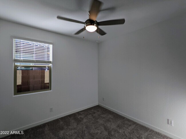 Building Photo - 16846 W Las Palmaritas Dr