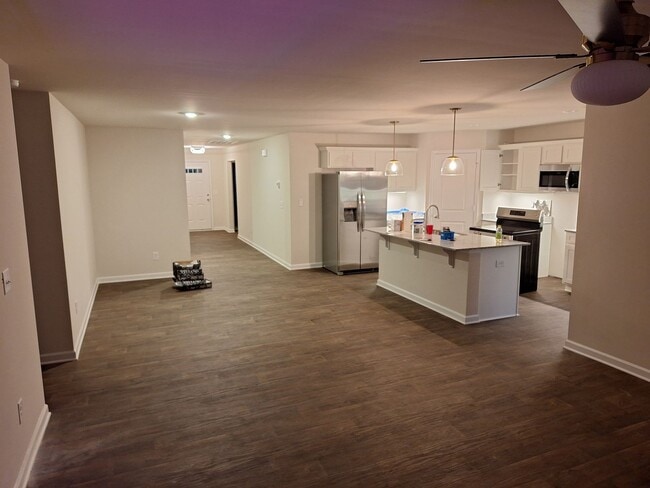 Building Photo - Newer Three Bedroom Home in Elgin SC!