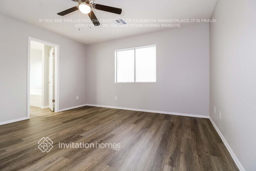 Building Photo - 21836 W Mohave St