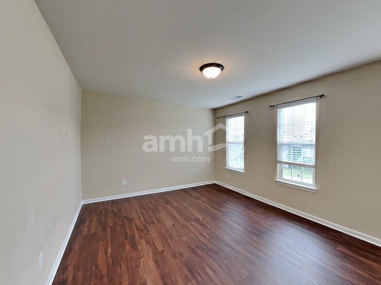 Building Photo - 10918 Tailwater St