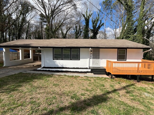 Building Photo - 1734 Cahoon St SW