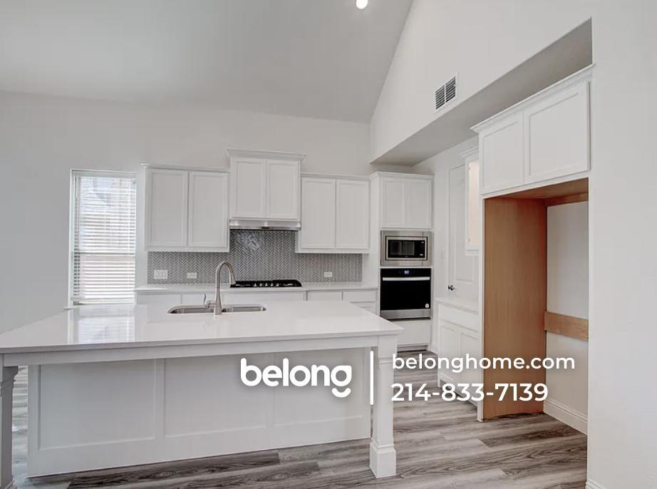Building Photo - 3138 Casablanca St