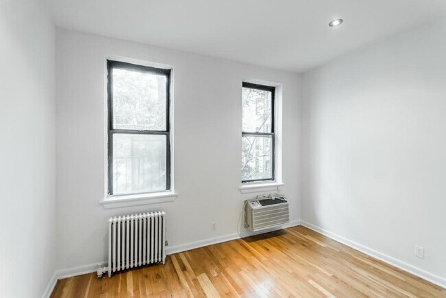 Building Photo - 1441 York Ave