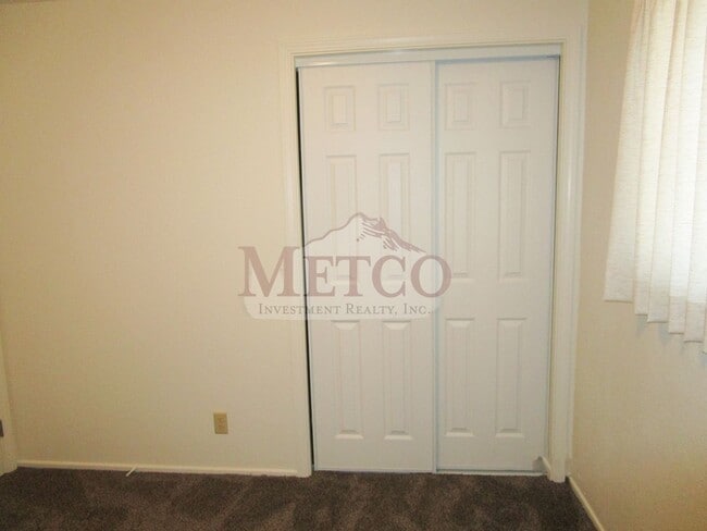 Building Photo - 21401