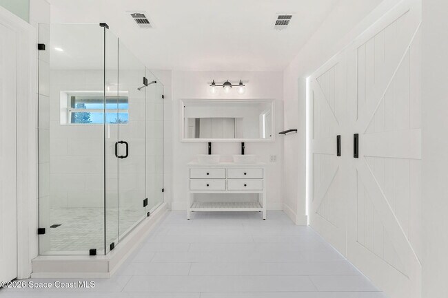 Building Photo - 9085 Jimmy Buffett Mem Hwy