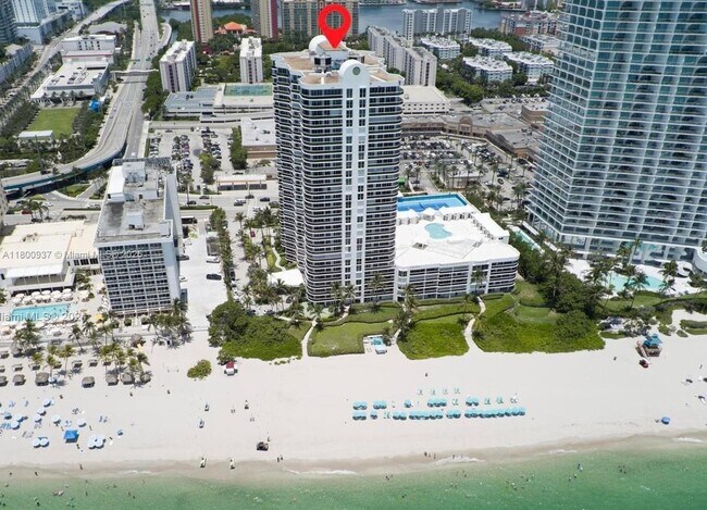 Building Photo - 16711 Collins Ave