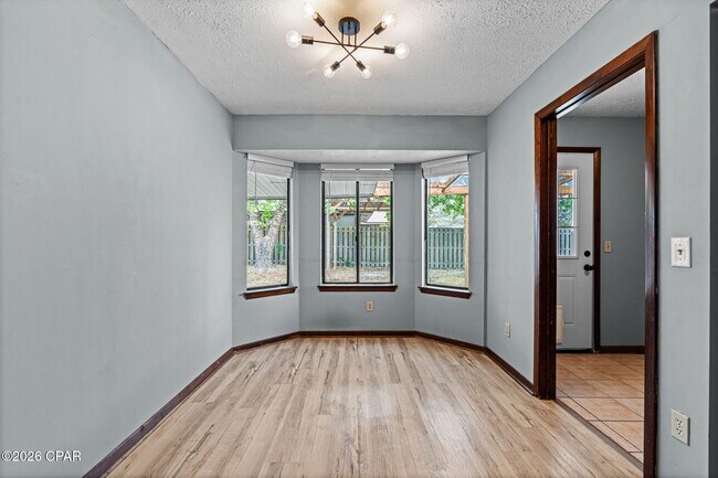 Building Photo - 2194 Briawood Cir