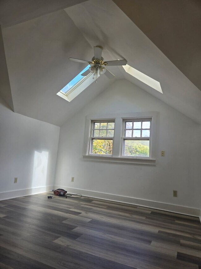 Building Photo - 3746 W 39th St