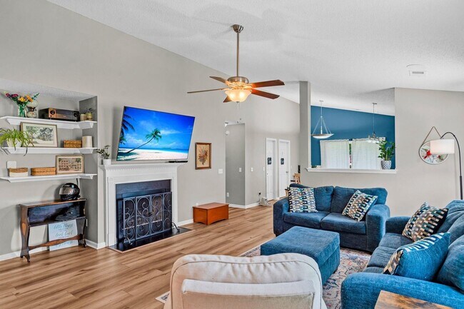 Building Photo - Charming Ranch in Weatherstone