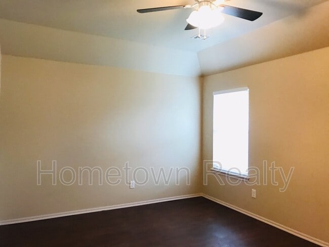 Building Photo - 11204 NW 114th St