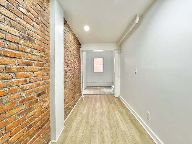 Primary Photo - 5901 Avenue N