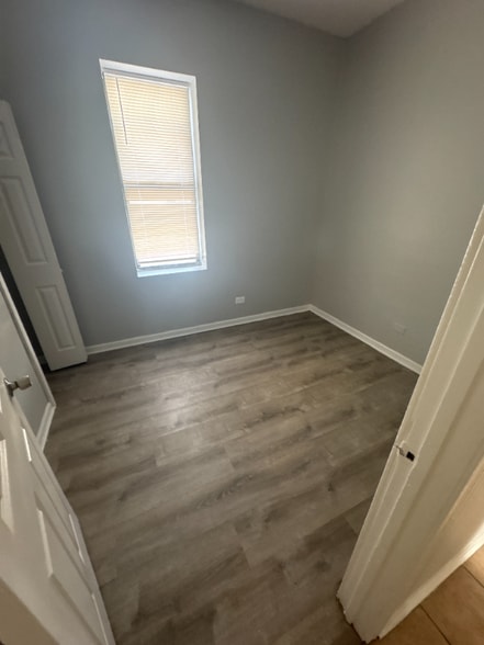 Building Photo - 7314 S Kenwood Ave