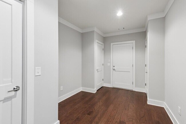 Building Photo - 2974 Hermance Dr NE