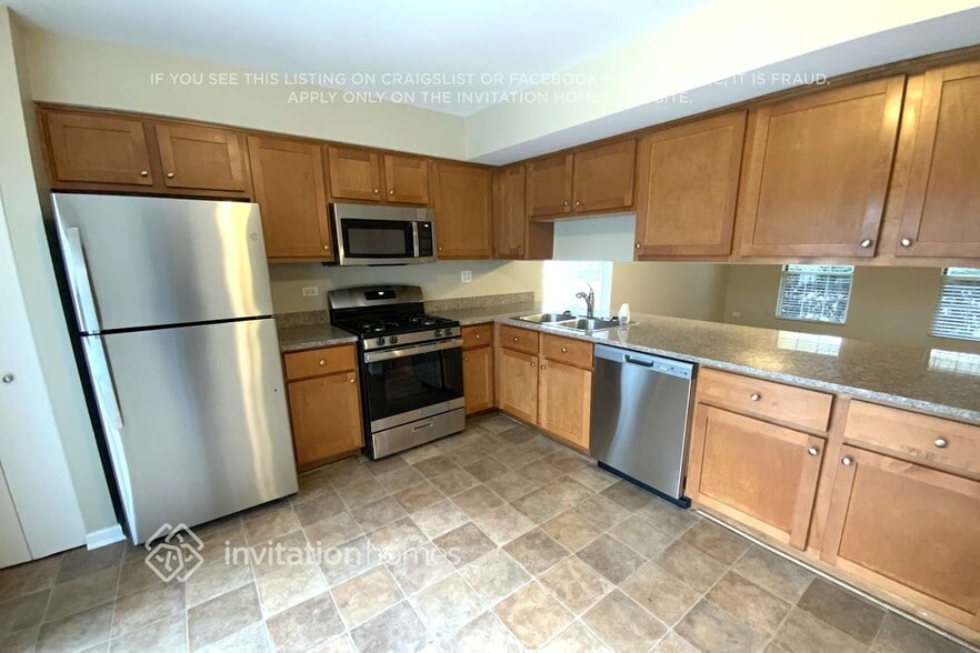 Building Photo - 1225 Sebring Cir