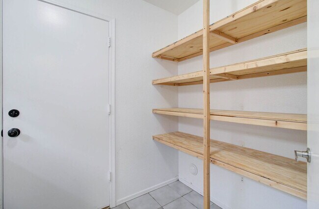 Building Photo - 5945 N 73rd Dr