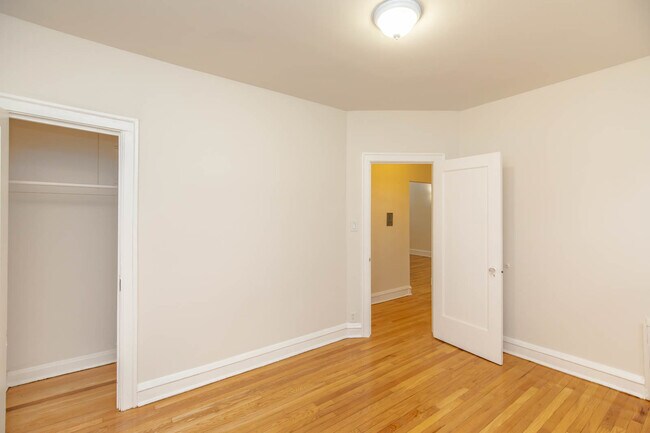 Building Photo - 1731 W 91st St