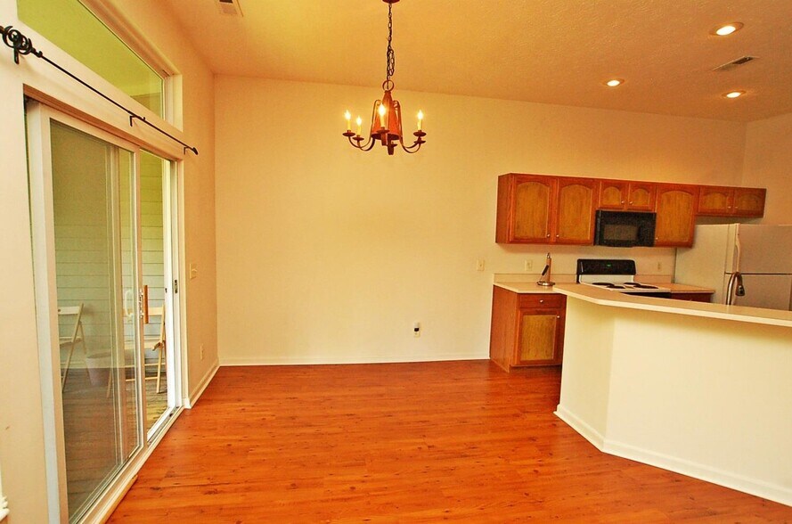 Building Photo - 4333 Marival Way