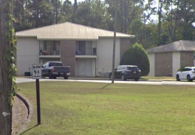 Building Photo - 642 Coosa Rd