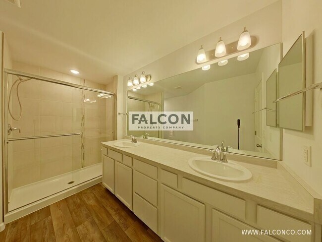 Building Photo - 10512 Castor Dr