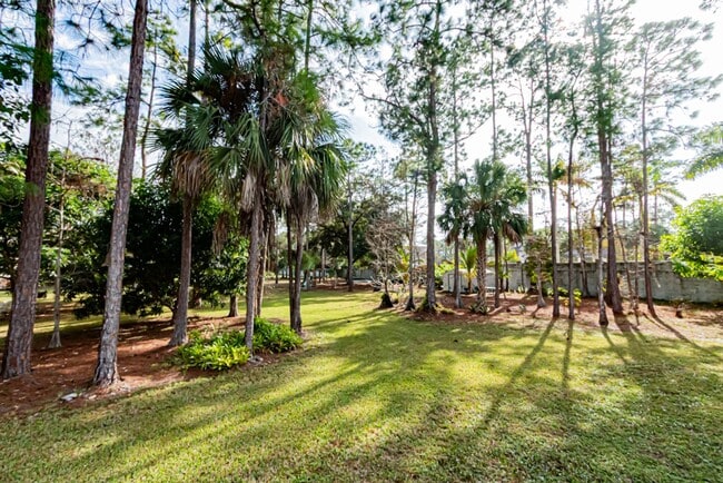 Building Photo - 5-Bed Home With Private Heated Pool & Large Yard - Pet Friendly!