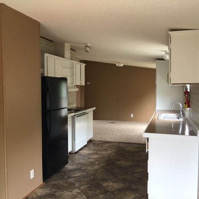 Building Photo - 1022 Honeysuckle Trail