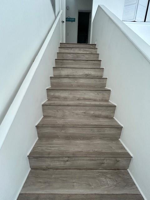 Building Photo - 553 Brockinton S