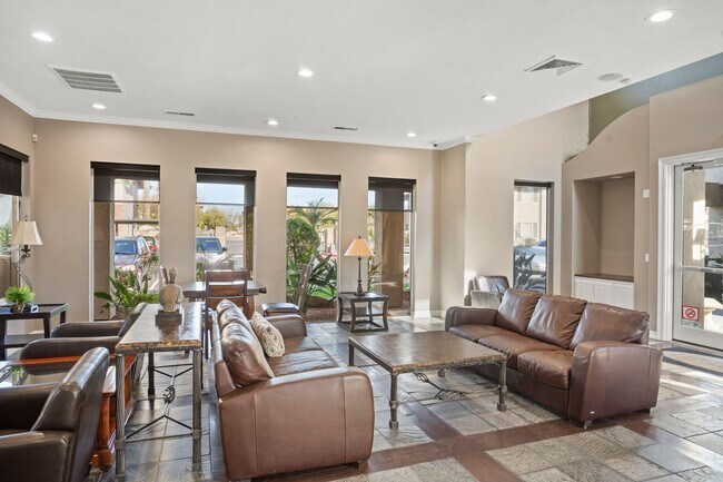 Building Photo - Remodeled one bed one bath Kierland Condo