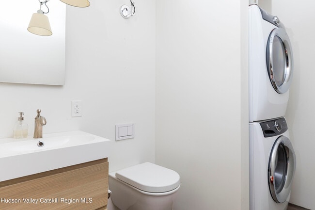 Building Photo - 94 Cherry Hill Rd