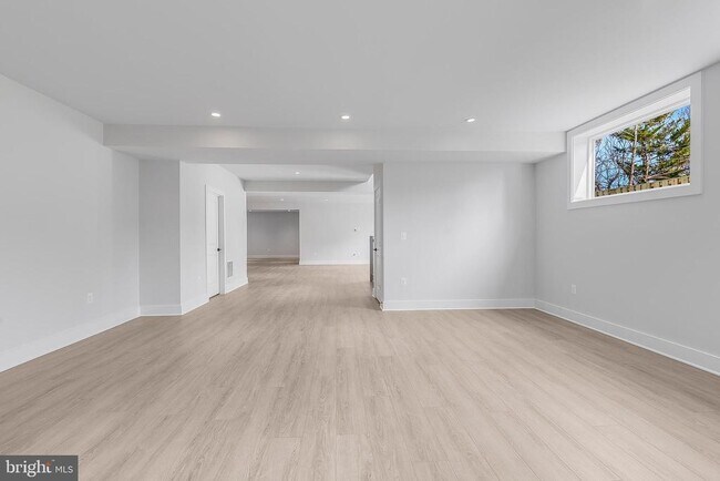 Building Photo - 5613 34th St N