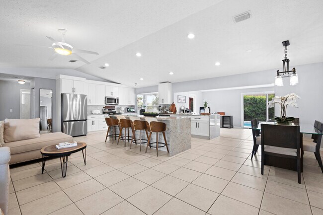 Building Photo - 3238 SW Constellation Rd