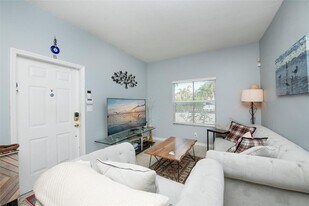 Building Photo - 814 SW 143rd Ter