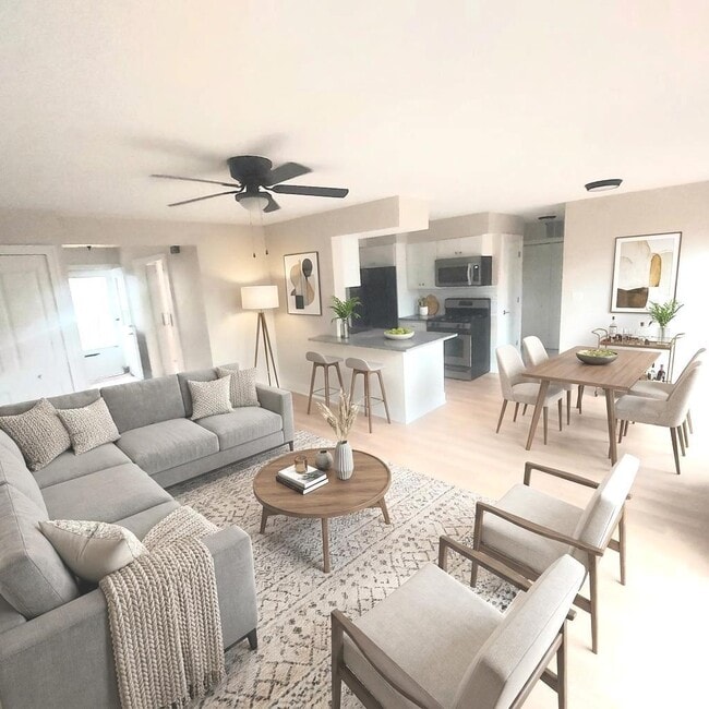 Building Photo - 617 Yale Ln