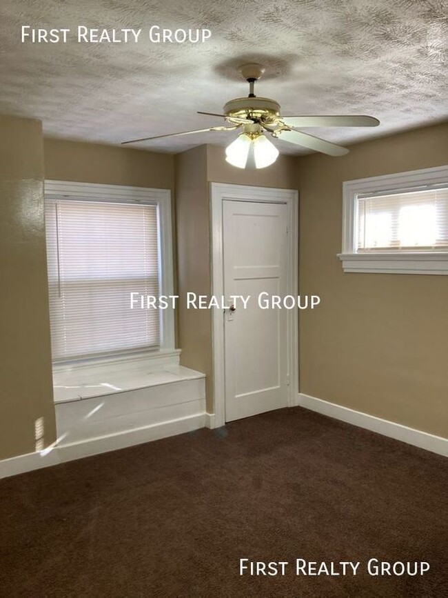 Building Photo - Holiday Move in Special, $100 off 1st mont...