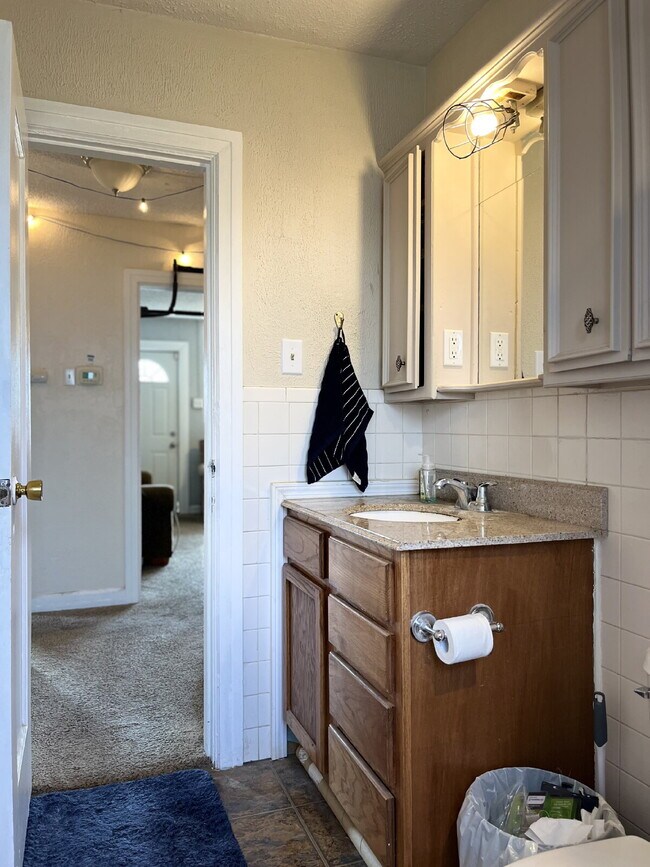 Building Photo - Spacious 4-Bedroom Home Available for Fall 2026 Pre-Lease