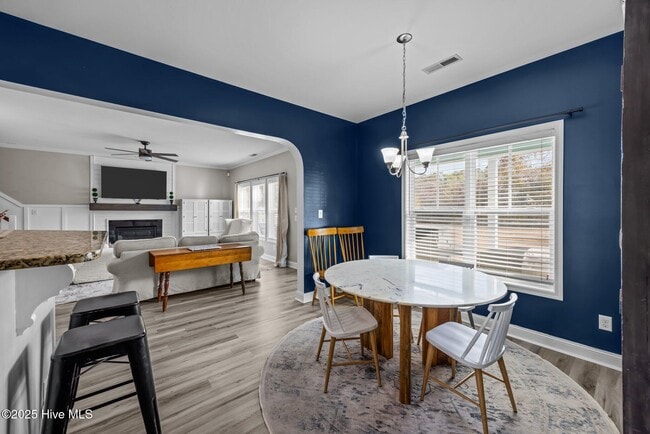 Building Photo - 204 N Brig Dr