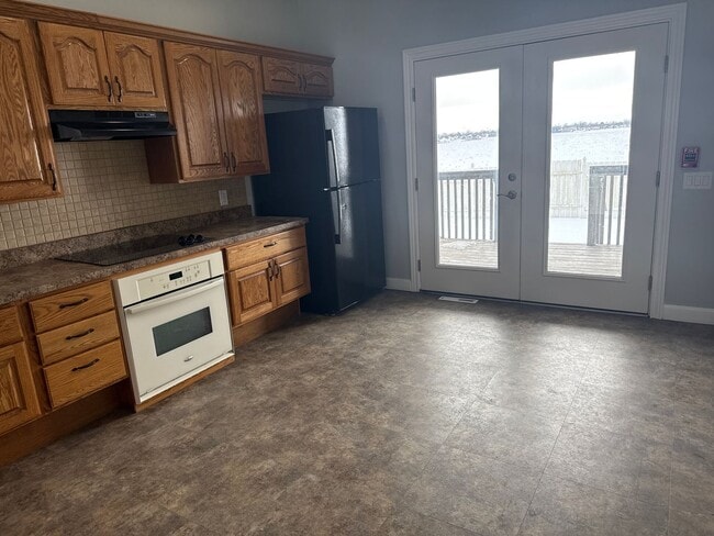 Building Photo - 622 Garvey Ln