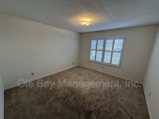 Building Photo - 4009 Old Shell Rd