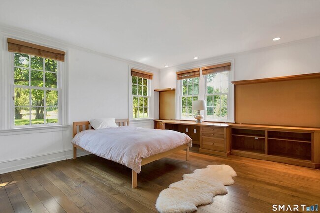 Building Photo - 55 Bishop Ln