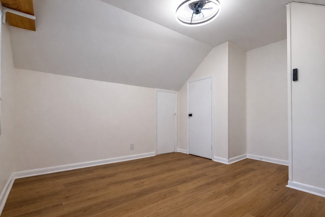 Building Photo - Spacious 3 Bedroom Home – Move-In Ready