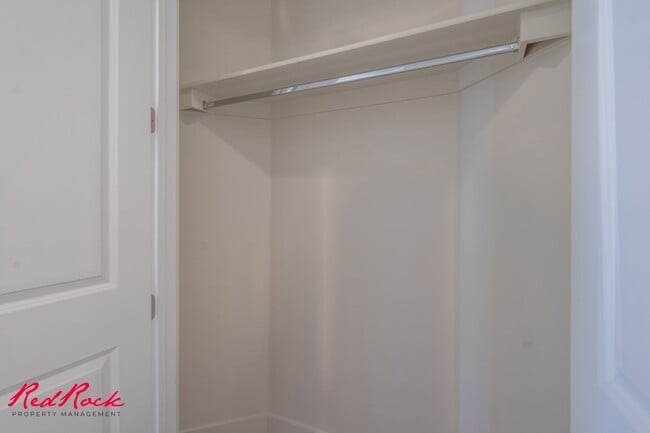 Building Photo - Hurricane Valley 3 Bedroom Townhome