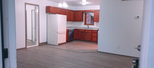 Kitchen - 7839 Spectrum Ave