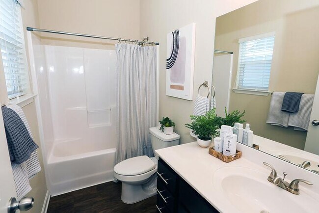 Building Photo - 3560 Aspen Heights Pky