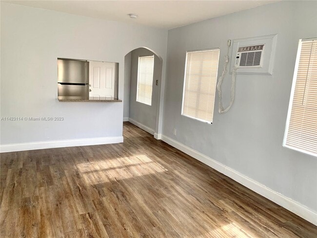 Building Photo - 2316 Madison St