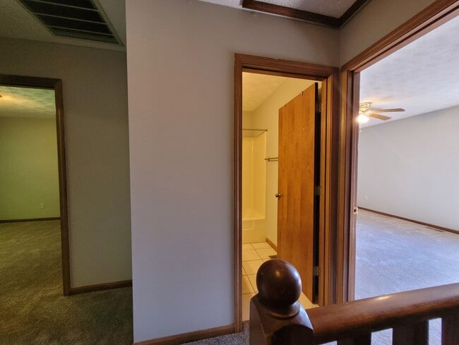 Building Photo - 3 Bedroom, 2.5 Bath Townhouse in Beavercreek!
