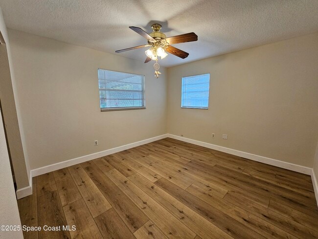 Building Photo - 2465 Mercury Dr