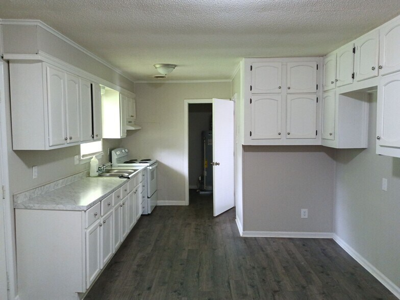 Building Photo - 965 Rushmeade Rd