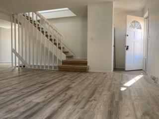 Building Photo - End Unit Townhome for Rent-move in ready O...
